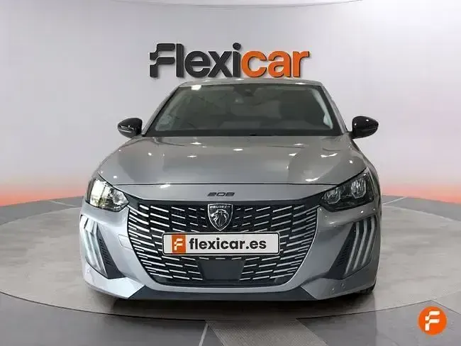 Usado Peugeot 208 Allure 100 CV (73 kW) 2025 Gris Utilitario