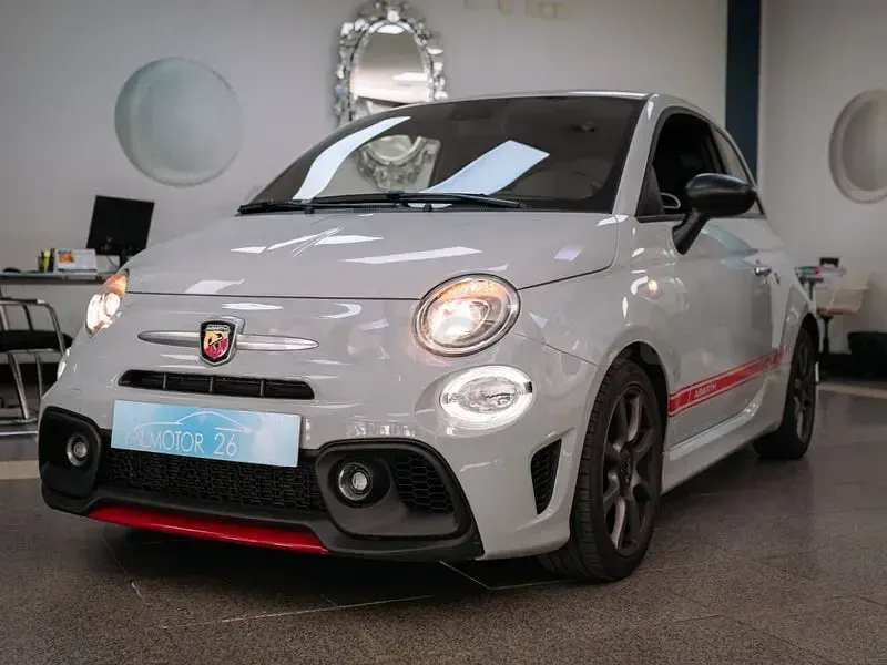 Usado Abarth 595 165 CV (121 kW) 2023 Beige Berlina