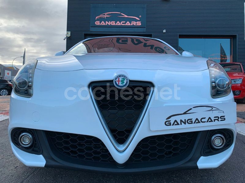 Blanco Usado 2016 Alfa Romeo Giulietta Super Utilitario | 13.490 € (Un poco caro) - Imagen 1/4