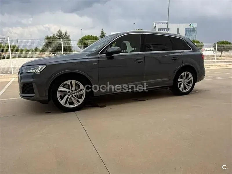 Usado Audi Q7 S-Line 231 CV (169 kW) 2020 Gris / plata SUV