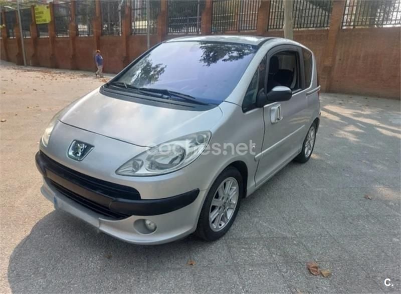 Usado Peugeot 1007 110 CV (80 kW) 2008 Gris / plata Monovolumen