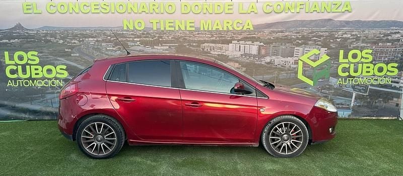 Usado Fiat Bravo Sport 150 CV (110 kW) 2007 Maroon Utilitario