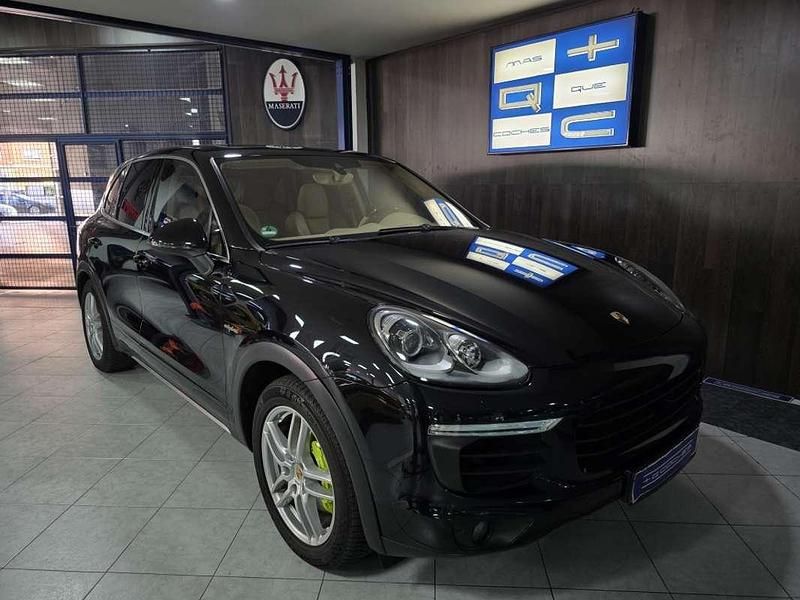 Negro Usado 2015 Porsche Cayenne S E-Hybrid SUV | 39.990 € (Caro) - Imagen 1/4
