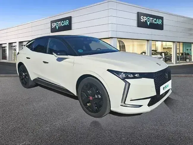 Usado DS Automobiles DS4 Performance Line Plus 131 CV (96 kW) 2022 Blanco SUV