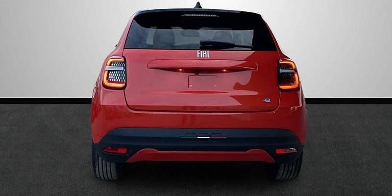 Nuevo Fiat 600E La Prima 114 kW (156 CV) 2025 Naranja