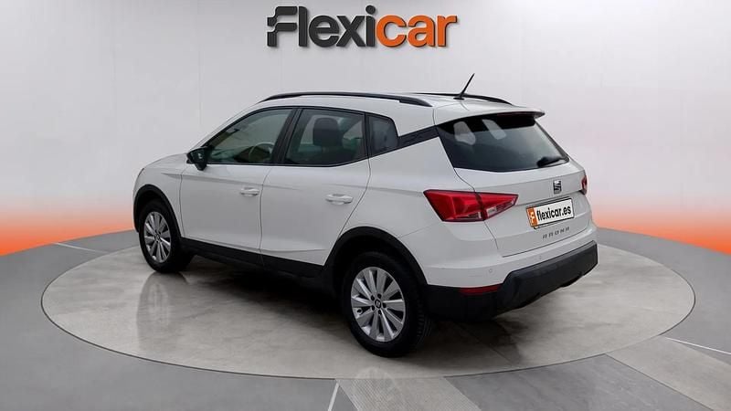 Usado Seat Arona Ecomotive 95 CV (69 kW) 2019 Blanco SUV