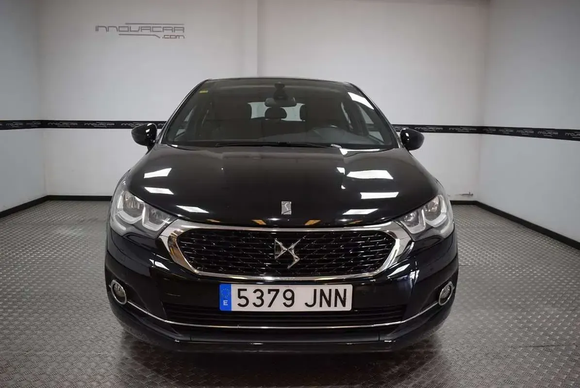 Usado DS Automobiles DS4 Style 120 CV (88 kW) 2016 Negro Utilitario