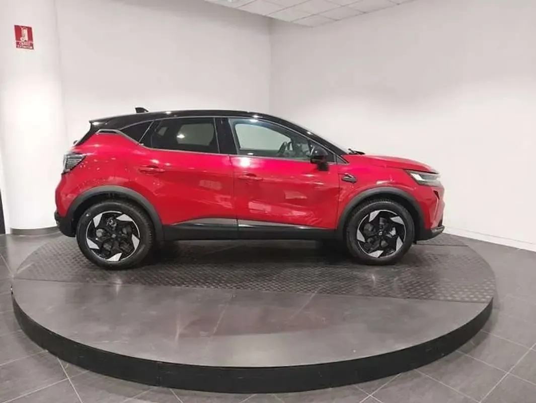 Usado Renault Captur Techno 143 CV (105 kW) 2025 Rojo SUV