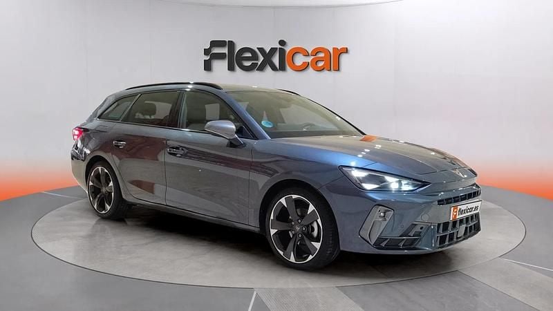 Usado Cupra Leon 150 CV (110 kW) 2025 Gris Familiar