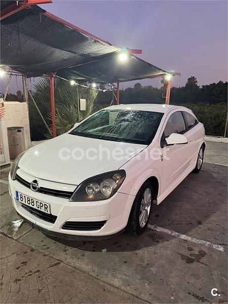 Blanco Usado 2009 Opel Astra GTC Energy Berlina | 2800 € (Super precio) - Imagen 1/4