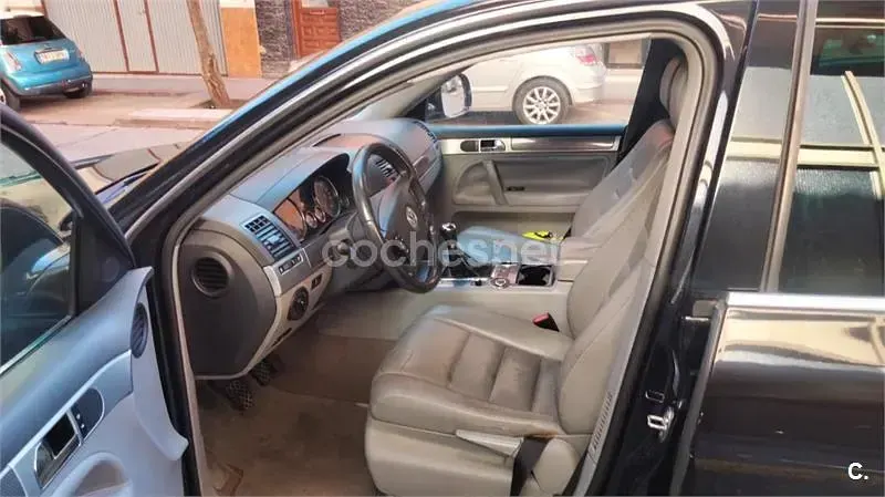 Usado VW Touareg R 174 CV (127 kW) 2007 Negro SUV