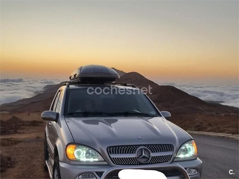 Gris / plata Usado 2004 Mercedes ML270 Edition SUV | 8500 € (Caro) - Imagen 1/1