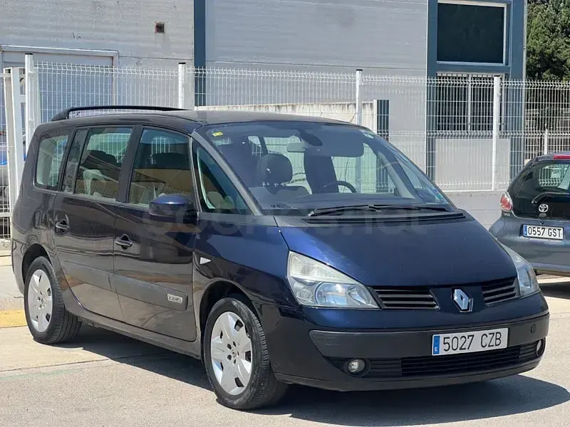 Usado Renault Grand Espace Expression 150 CV (110 kW) 2004 Azul Monovolumen