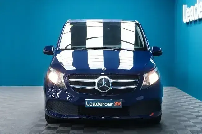 Usado Mercedes V220 163 CV (119 kW) 2021 Azul Monovolumen
