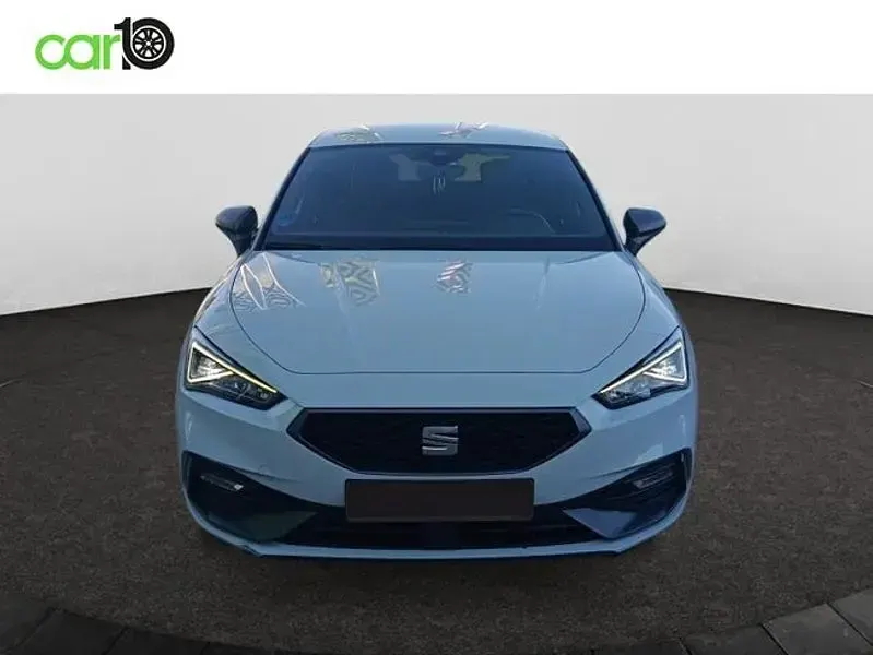 Usado Seat Leon FR 204 CV (150 kW) 2025 Blanco Berlina