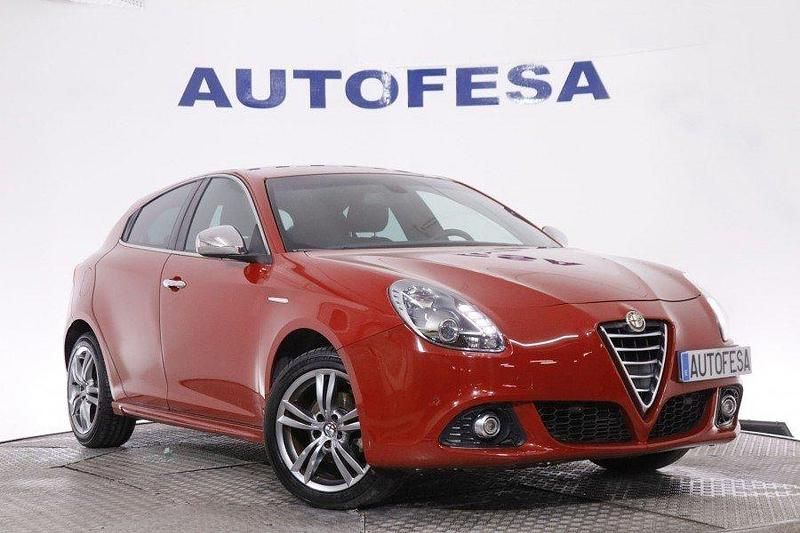 Usado Alfa Romeo Giulietta Distinctive 120 CV (88 kW) 2016 Rojo Utilitario