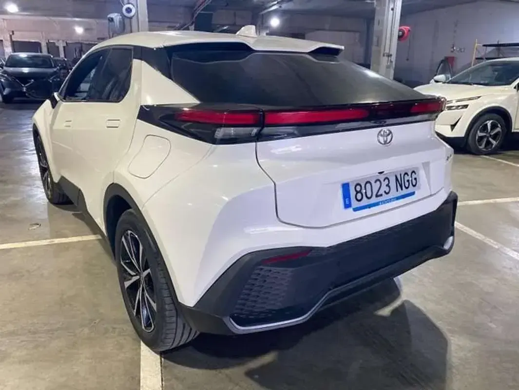 Usado Toyota C-HR Advance 140 CV (102 kW) 2025 Blanco SUV