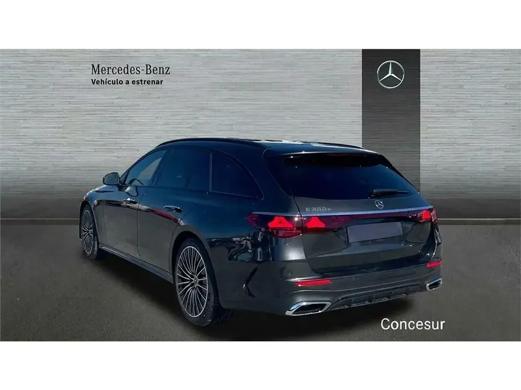 Nuevo Mercedes E300 312 CV (229 kW) 2025 Gris Familiar
