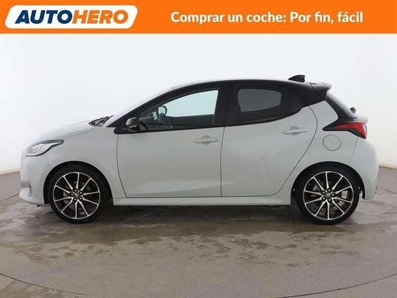 Usado Toyota Yaris Hybrid Sport 131 CV (96 kW) 2024 Gris Berlina