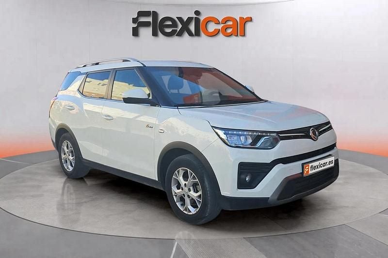 Blanco Usado 2023 Ssangyong (KGM) Tivoli SUV | 12.470 € - Imagen 1/4