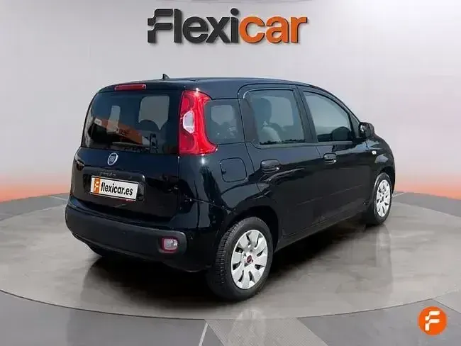 Usado Fiat Panda Easy 69 CV (50 kW) 2016 Negro Utilitario