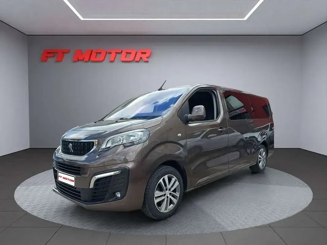Usado Peugeot Traveller Active 116 CV (85 kW) 2017 Marrón Monovolumen