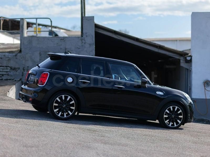 Usado Mini Cooper S 178 CV (130 kW) 2021 Negro Utilitario