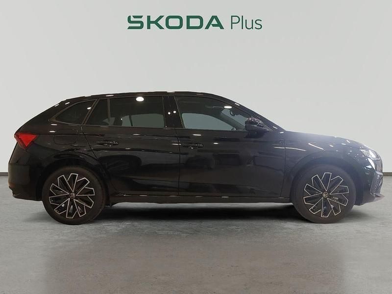 Usado Skoda Scala 116 CV (85 kW) 2024 Negro Utilitario
