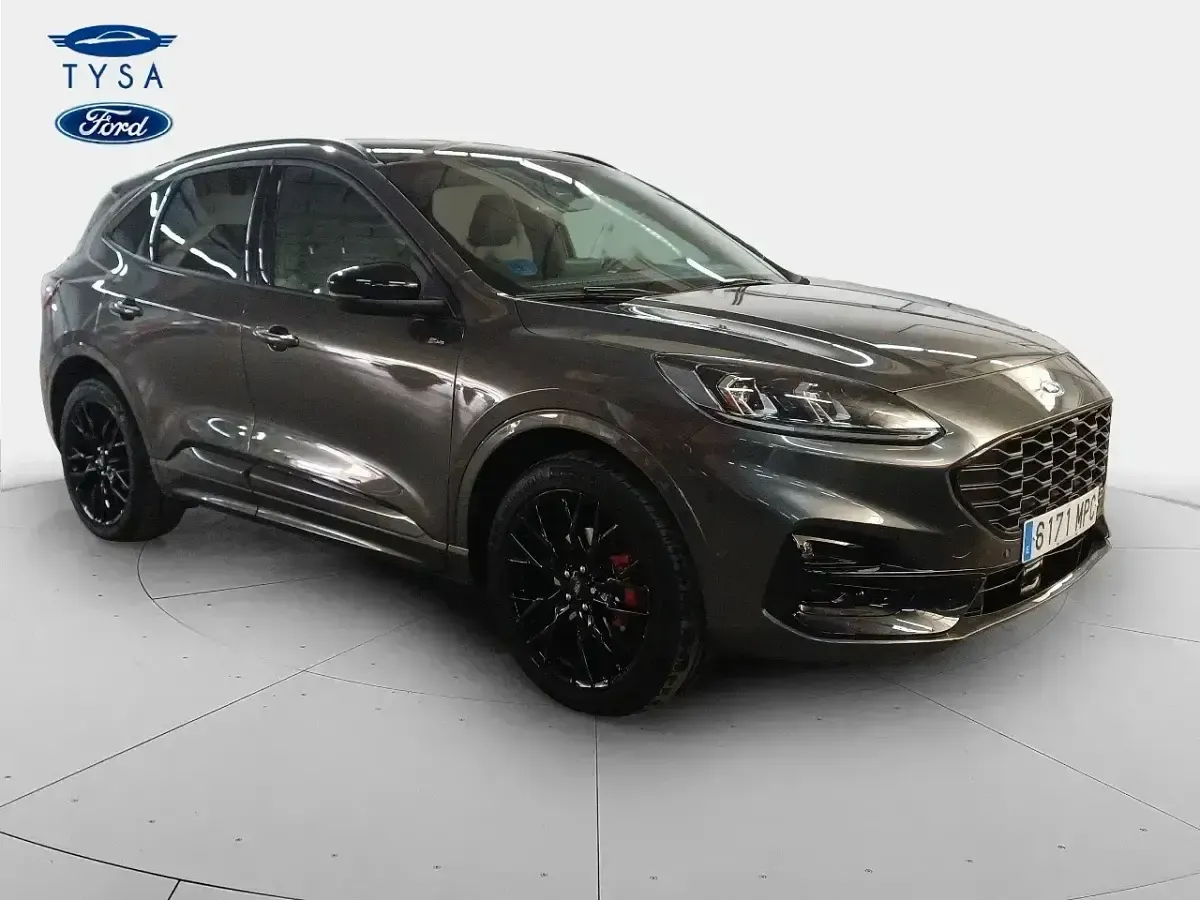 Usado Ford Kuga ST-Line X 225 CV (165 kW) 2024 Gris SUV