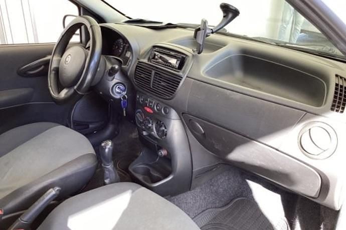 Usado Fiat Punto Active 70 CV (51 kW) 2006 Utilitario