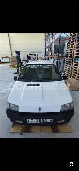 Usado Renault Clio 92 CV (67 kW) 1992 Blanco Utilitario