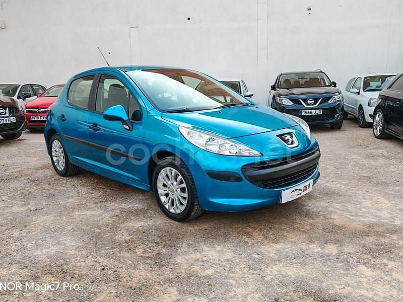Azul Usado 2009 Peugeot 207 Berlina | 4995 € (Precio justo) - Imagen 1/4