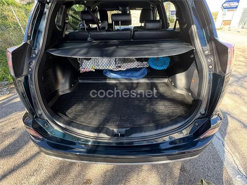 Usado Toyota RAV4 Hybrid Executive 197 CV (144 kW) 2017 Azul SUV