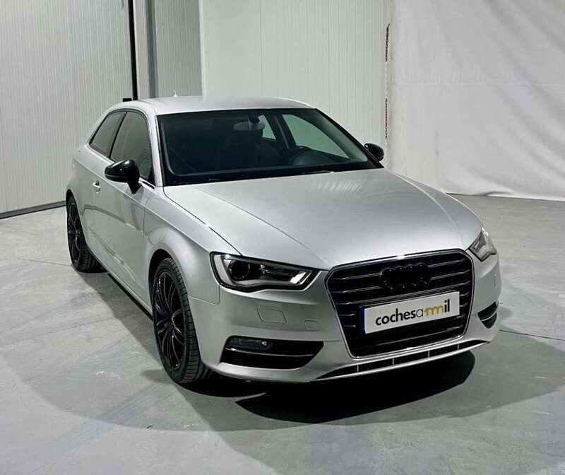 Usado Audi A3 Ambition 122 CV (89 kW) 2013 Gris Utilitario