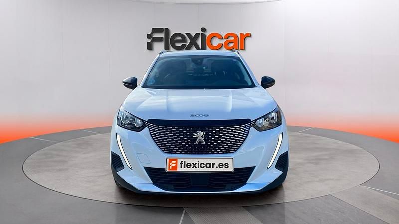 Usado Peugeot 2008 Allure 110 CV (80 kW) 2022 Blanco SUV