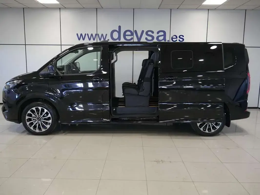 Nuevo Ford Tourneo Custom Titanium X 232 CV (170 kW) 2026 Negro Van