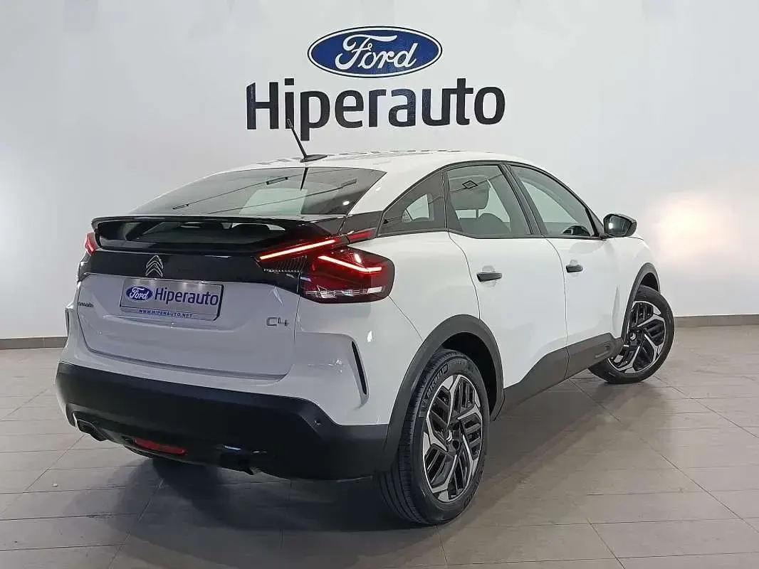 Usado Citroën C4 Feel 131 CV (96 kW) 2024 Blanco SUV