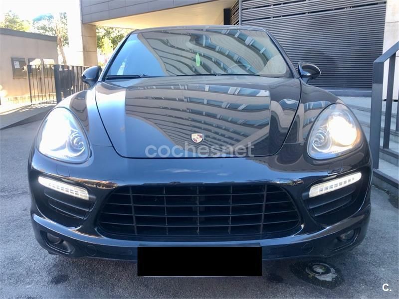 Negro Usado 2012 Porsche Cayenne Turbo SUV | 29.400 € - Imagen 1/4