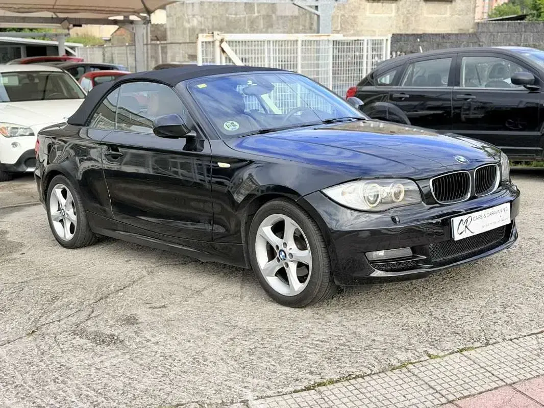 Usado BMW 118 143 CV (105 kW) 2011 Negro Utilitario