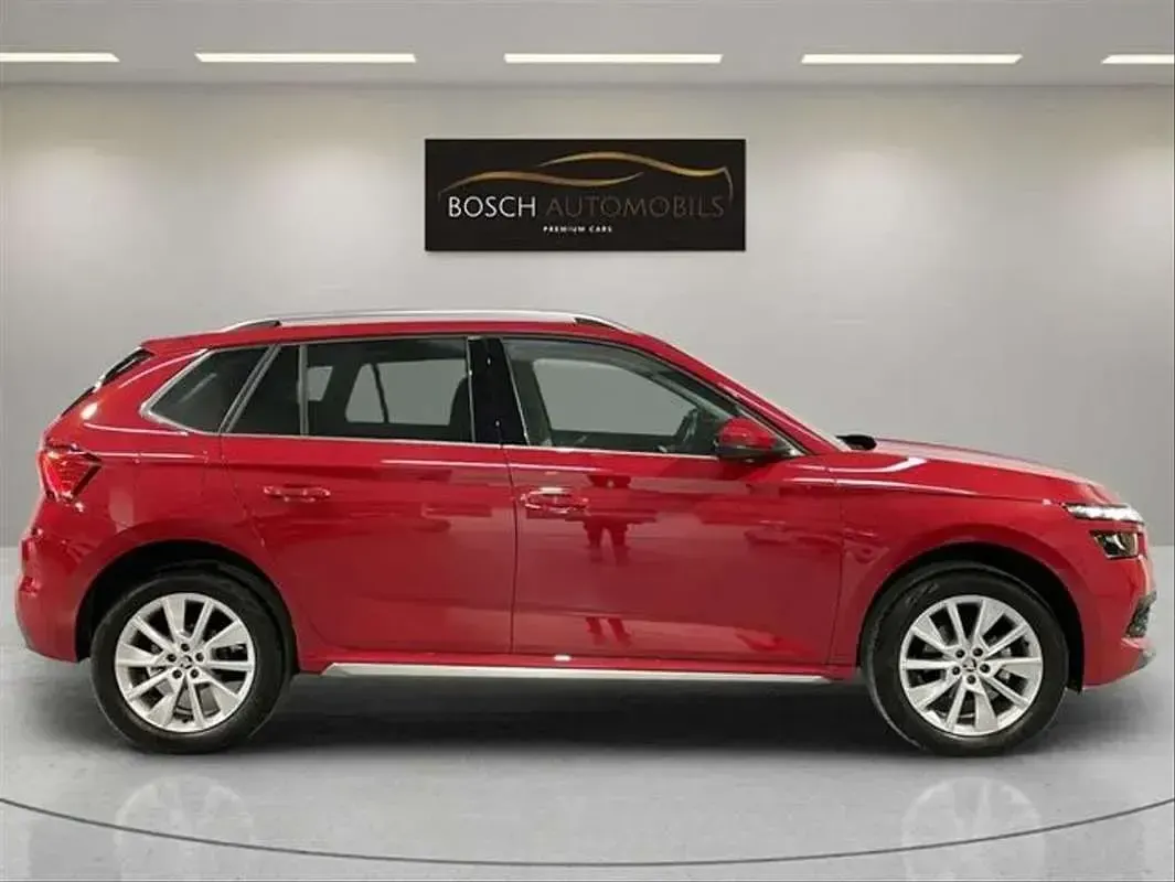 Usado Skoda Kamiq Selection 150 CV (110 kW) 2023 Rojo SUV