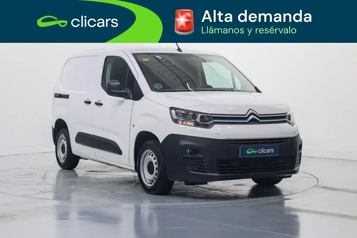 Usado Citroën Berlingo 100 CV (73 kW) 2022 Blanco Monovolumen