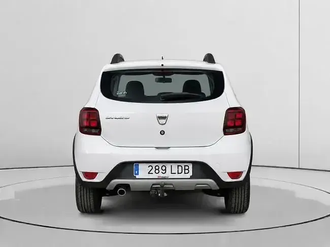 Usado Dacia Sandero Essentiel 90 CV (66 kW) 2019 Blanco Berlina