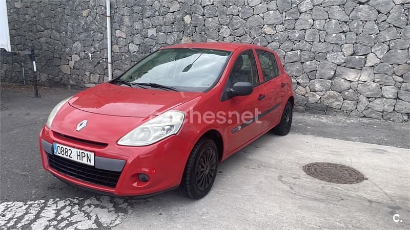 Rojo Usado 2013 Renault Clio IV Berlina | 4800 € (Precio justo) - Imagen 1/4