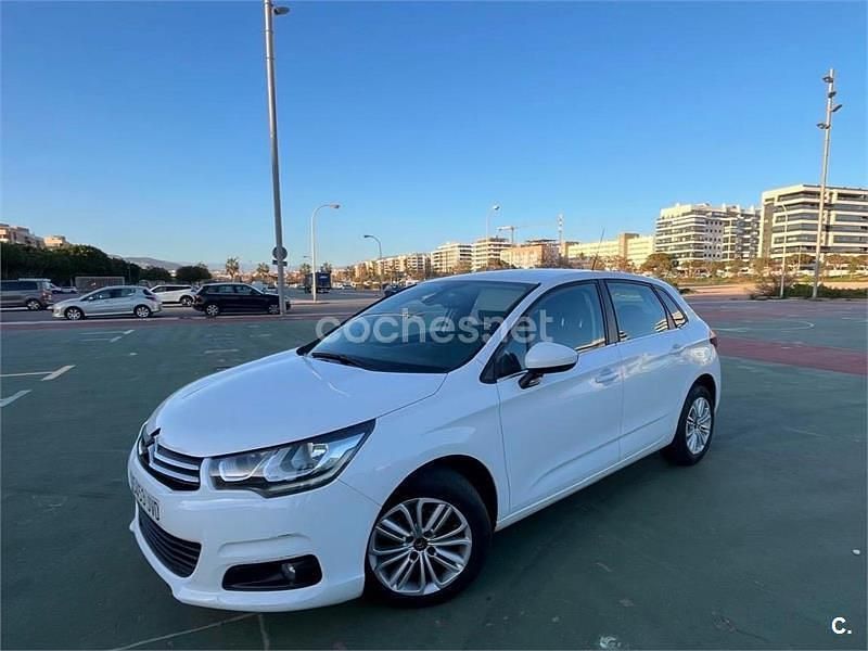 Usado Citroën C4 Live 99 CV (72 kW) 2016 Blanco Berlina