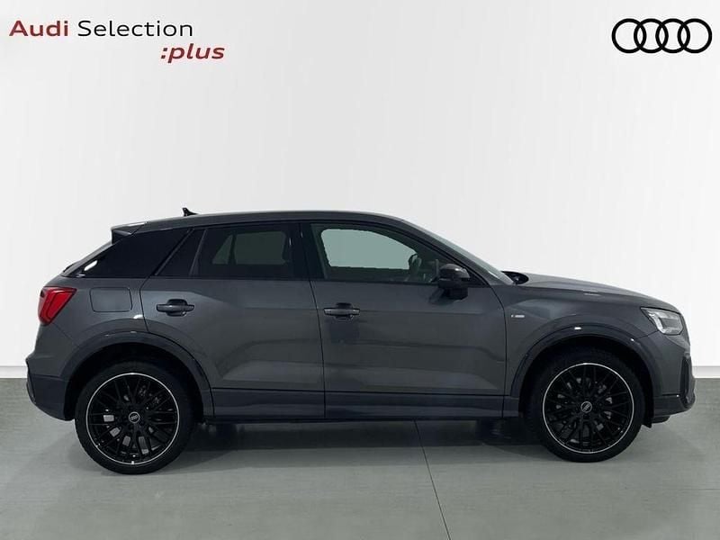 Usado Audi Q2 Ambiente 150 CV (110 kW) 2025 Gris SUV