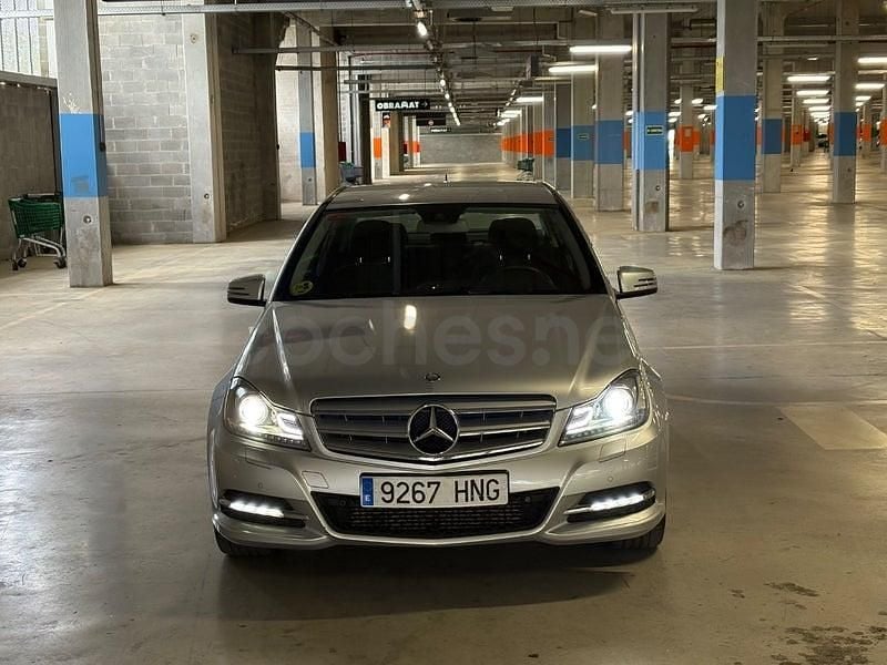 Usado Mercedes C220 170 HP (125 kW) 2013 Cinzento Sedan