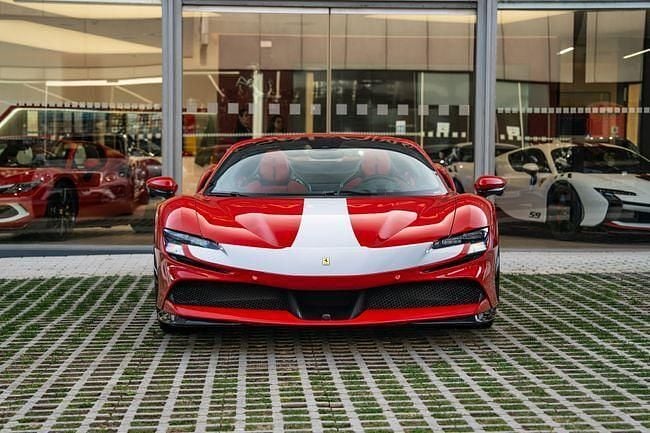 Usado Ferrari SF90 1001 CV (736 kW) 2022 Rojo Descapotable