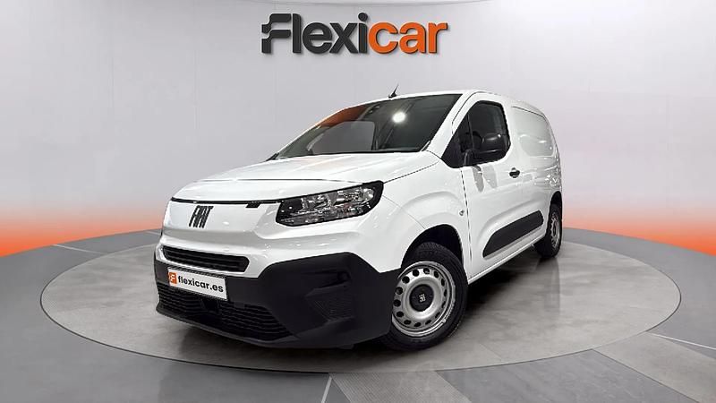 Usado Fiat Doblò 102 CV (75 kW) 2024 Blanco Monovolumen