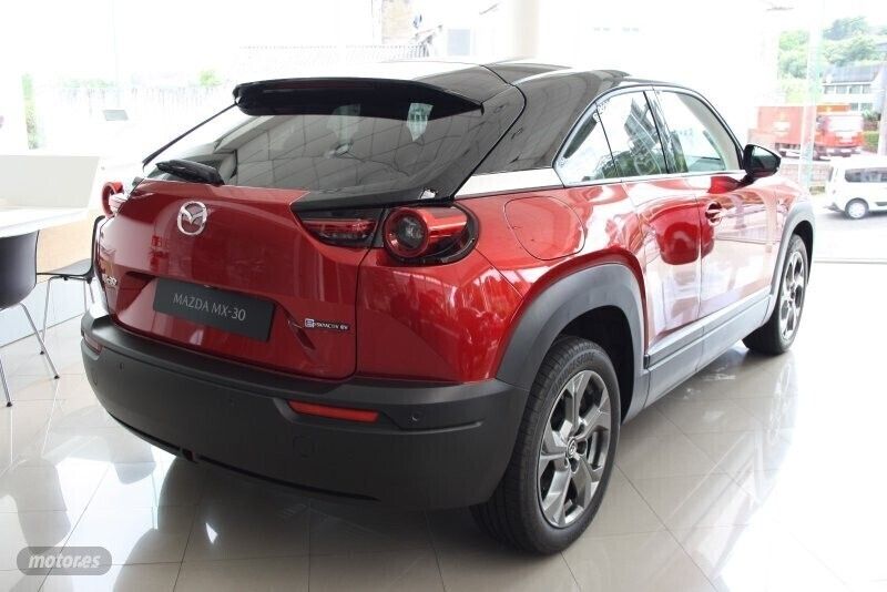 Usado Mazda MX30 Ad'Vantage 107 kW (146 CV) 2023 Rojo SUV