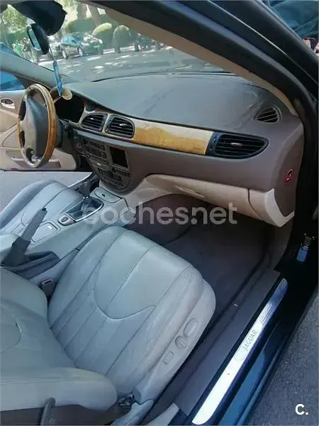 Usado Jaguar S-Type 240 CV (176 kW) 1999 Verde Berlina
